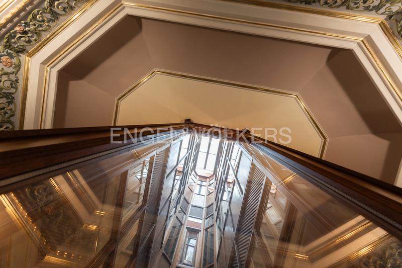 Foto 6cd0b246-29ce-42fb-8f71-47aef7fba5fa. Alquiler apartamento magnífico palacete en el mercat central en Valencia