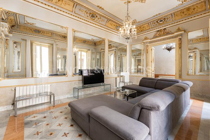 Foto 8bee1aba-3a08-498d-82c3-e5f7556d6dd3. Alquiler apartamento magnífico palacete en el mercat central en Valencia