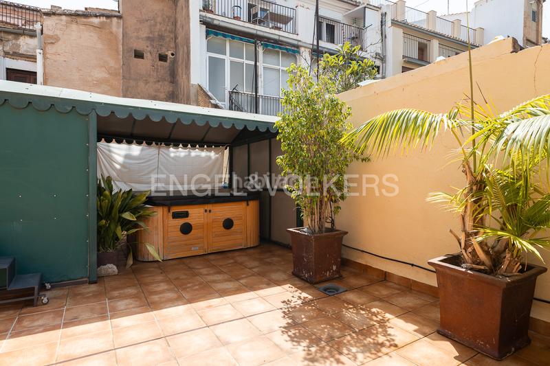 Foto b556f4e3-004c-498e-9903-e7b7d0f6b369. Alquiler apartamento magnífico palacete en el mercat central en Valencia