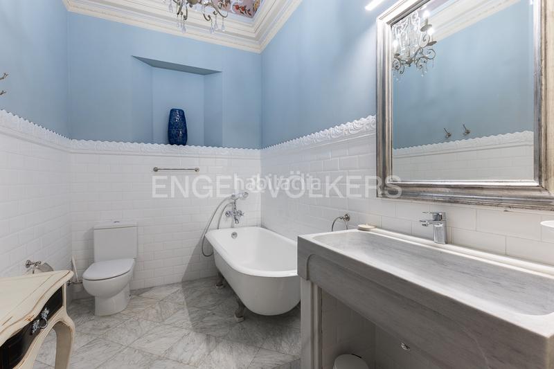 Foto d1b6ff27-56e2-4ccd-890f-4fb01d336de8. Rent apartment with heating parking in El Carme Valencia