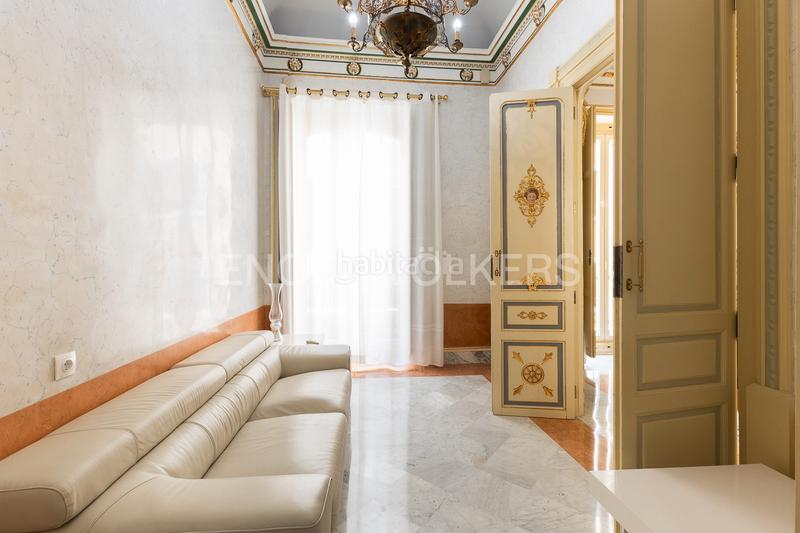 Foto ec7b6f8c-7c7c-46fd-a392-50fe9a29ece1. Rent apartment with heating parking in El Carme Valencia