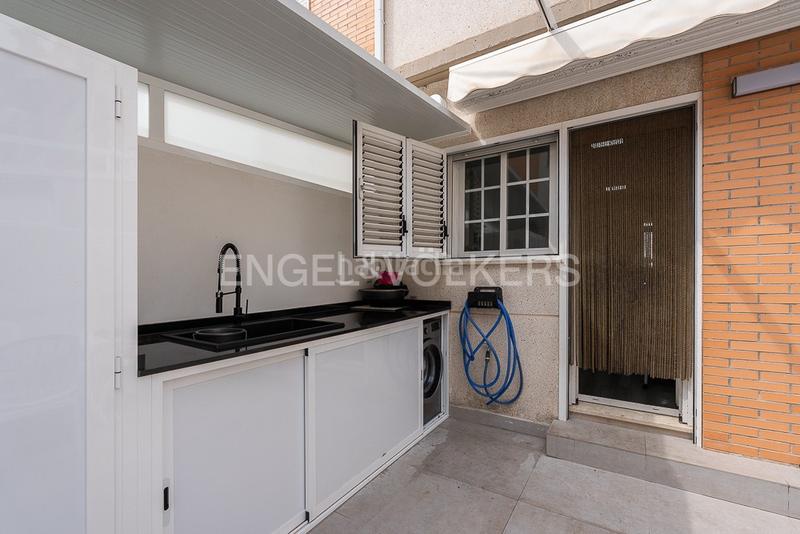 Foto 50ae9497-4781-464c-8eb4-4baaf4860d61. Casa  pareada con terraza y dos plazas de garaje proxima a playa patacona y playa malvarrosa en Valencia