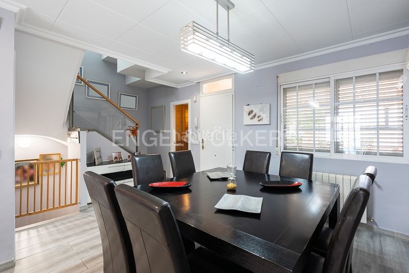 Foto 080b6503-4c47-4a85-898b-17c96dd1a2af. Casa amb calefacció aparcament a Malva Rosa Valencia