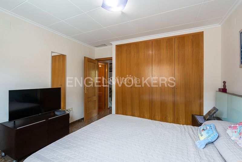 Foto 73488ac8-a012-45d7-a68b-8ff29b966b6e. Casa amb calefacció aparcament a Malva Rosa Valencia