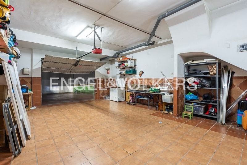 Foto 7c08e704-c008-40dd-b503-b010ea98a719. Casa amb calefacció aparcament a Malva Rosa Valencia