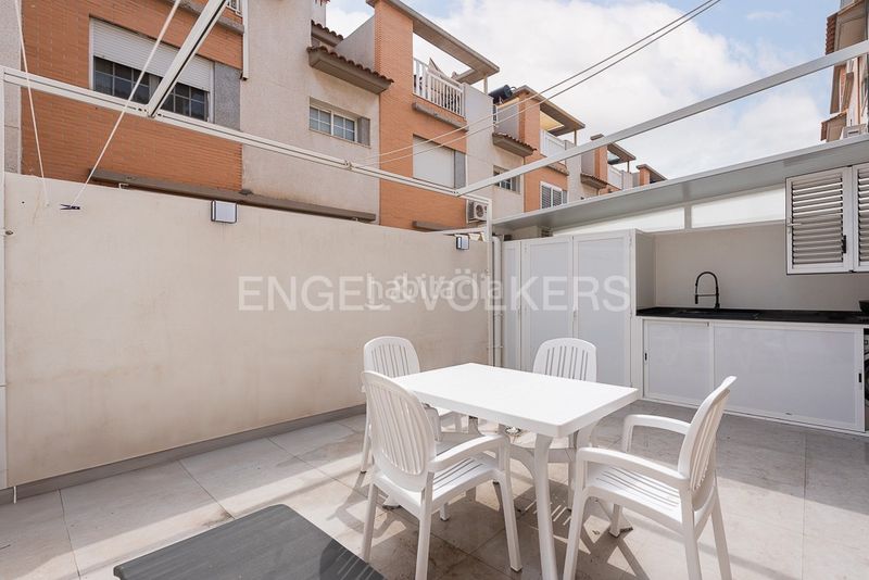 Foto 90a36ecb-aba5-46b1-abf9-23d0c974fad9. Casa amb calefacció aparcament a Malva Rosa Valencia