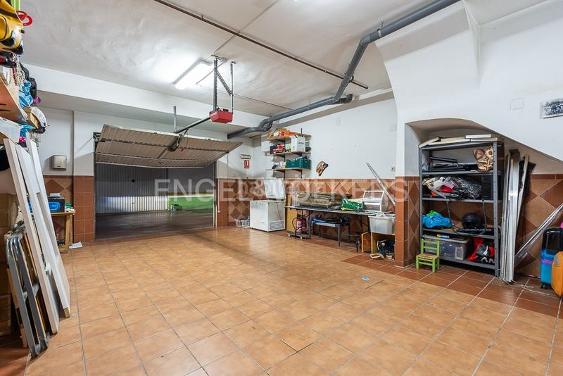 Foto b7f2a45c-b1a9-483b-86a5-6363dcae0fda. Casa amb calefacció aparcament a Malva Rosa Valencia