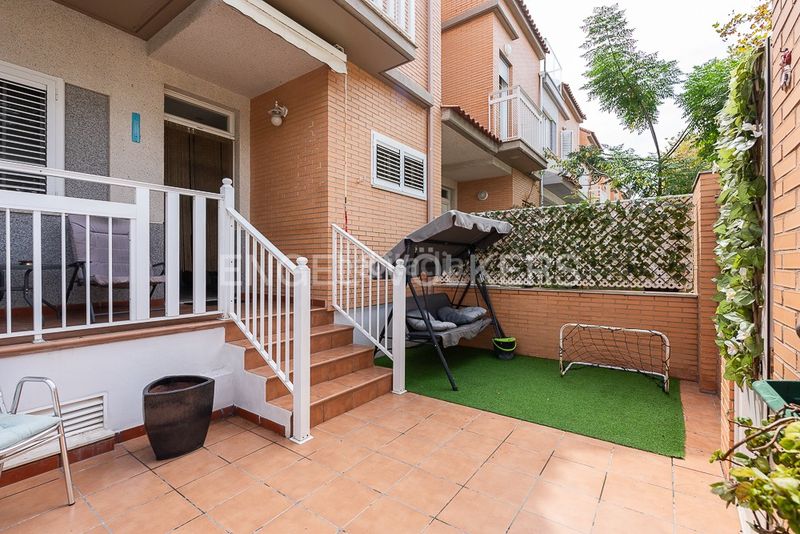 Foto d8d99a01-9ade-4889-a39e-2301170015ba. Casa amb calefacció aparcament a Malva Rosa Valencia