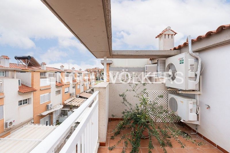 Foto e559513e-c45d-4296-9575-0470f1ebe5bb. Casa amb calefacció aparcament a Malva Rosa Valencia