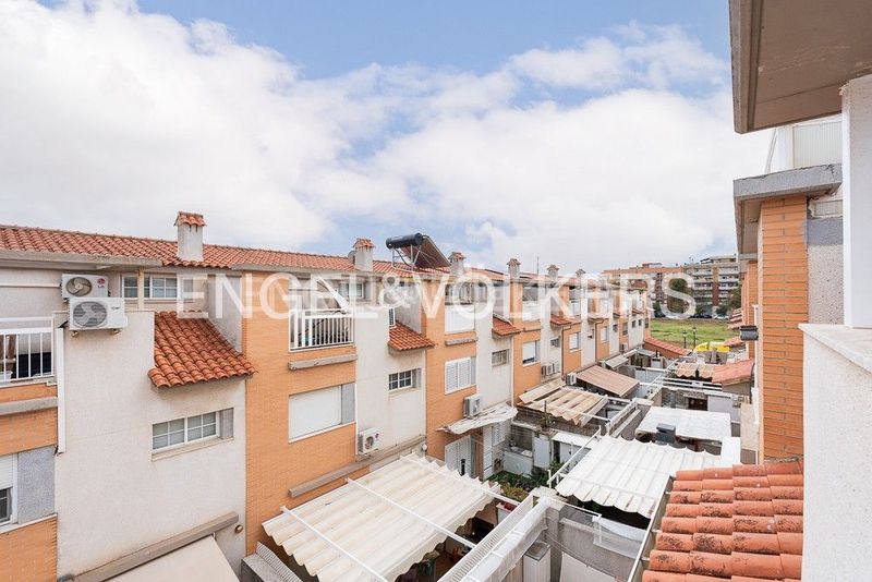 Foto fe8dcfda-d878-40e3-9ce5-d070b3710133. Casa amb calefacció aparcament a Malva Rosa Valencia