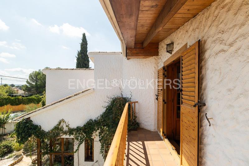 Foto 666764f4-5e59-4e15-a1fa-4b167277ee7d. Casa amb calefacció aparcament piscina a Requena