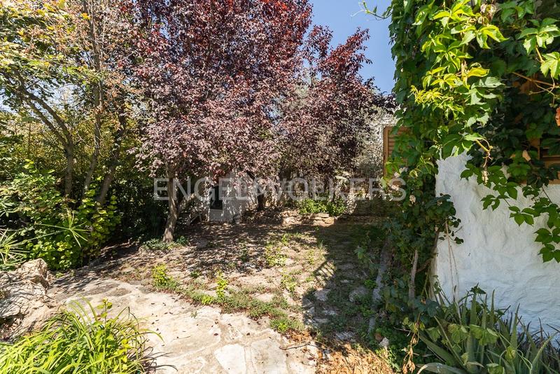 Foto ebc473ab-b41f-4587-b783-fa3cf4c8a815. Casa amb calefacció aparcament piscina a Requena