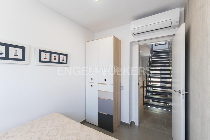 Foto 56a132a8-9218-47aa-8fc7-2d27041a8f94. Casa adosado de playa con vistas al mar en Daimús