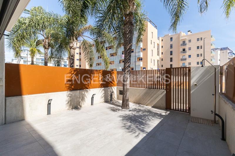 Foto 7233e50a-65cb-4693-89fa-807dcee0ceb8. Casa adosado de playa con vistas al mar en Daimús