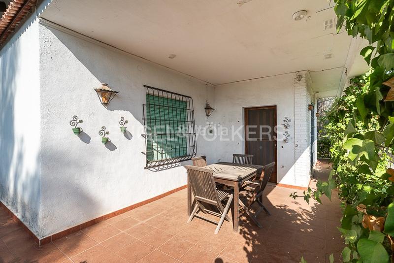 Foto 4141f2d8-ba6f-472c-bfdc-6a091674739a. Casa amb calefacció aparcament piscina a Urbanizaciones Gandia