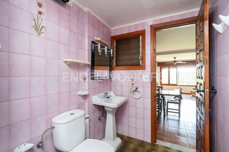 Foto ec0b4c2c-a41f-4c9f-9b61-cfa0f35e92b0. Casa amb calefacció aparcament piscina a Urbanizaciones Gandia