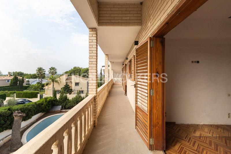 Foto 60bfc08f-b04d-4494-a1a6-175aedf10400. Casa con riscaldamento parcheggio piscina in Torre en Conill-Cumbres de San Antonio Bétera