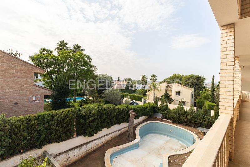 Foto 6f4251a2-de63-4f0b-9d88-f59ad9636c94. Casa con riscaldamento parcheggio piscina in Torre en Conill-Cumbres de San Antonio Bétera