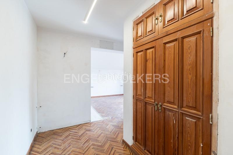 Foto 79e6b9ae-0169-4110-9b79-28bd182f78ab. Casa con riscaldamento parcheggio piscina in Torre en Conill-Cumbres de San Antonio Bétera