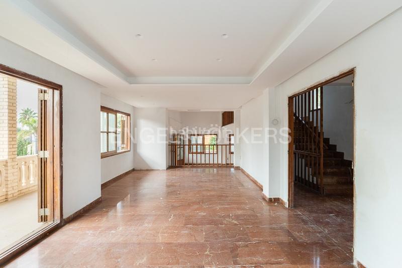 Foto 80d234e9-2adc-4340-ae02-8cb99ef5d4e7. Casa con riscaldamento parcheggio piscina in Torre en Conill-Cumbres de San Antonio Bétera