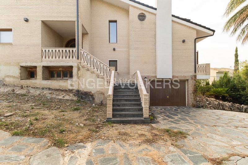 Foto 93d54c08-1a82-4642-b3e3-6afaee71e02c. Casa con riscaldamento parcheggio piscina in Torre en Conill-Cumbres de San Antonio Bétera