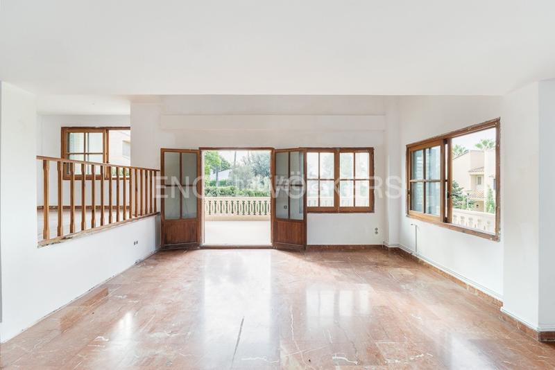 Foto c17942b5-eb93-4f3a-abaf-d9f3e4822ab9. Casa con riscaldamento parcheggio piscina in Torre en Conill-Cumbres de San Antonio Bétera