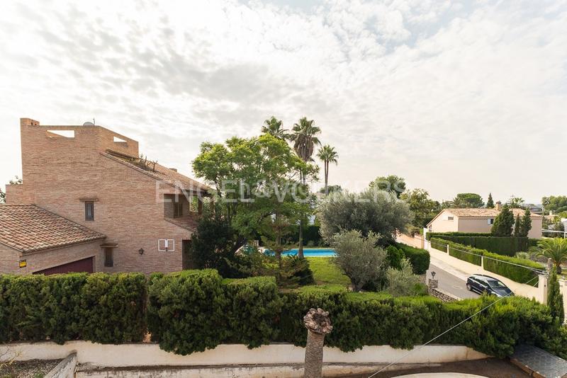 Foto d18f5241-f2e2-45b6-9cdb-4897425e911b. Casa con riscaldamento parcheggio piscina in Torre en Conill-Cumbres de San Antonio Bétera