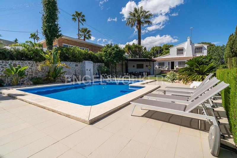 Foto f24020a0-689b-42ab-97f6-0a6b4d2a8e43. Affitto casa con riscaldamento parcheggio piscina in Xàbia