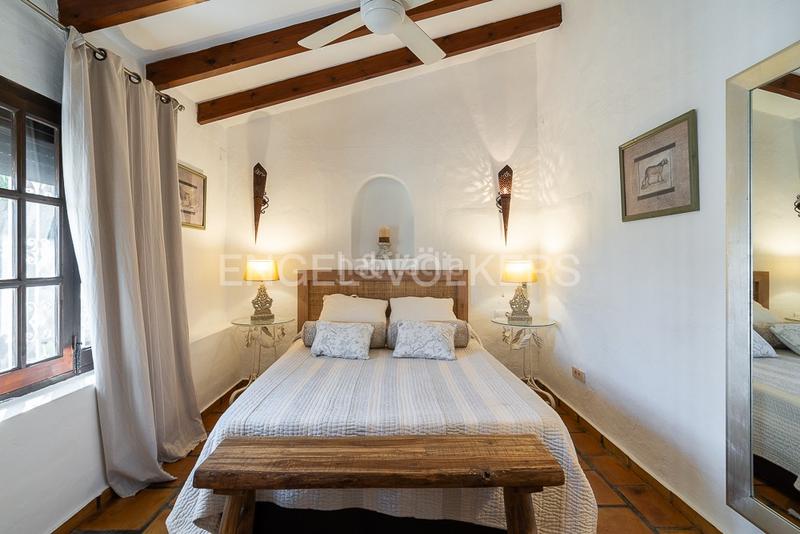 Foto 2c8bc8bb-654c-4759-948c-bd6b9c880e63. Alquiler casa magnífica casa de estilo boho en jávea en Xàbia