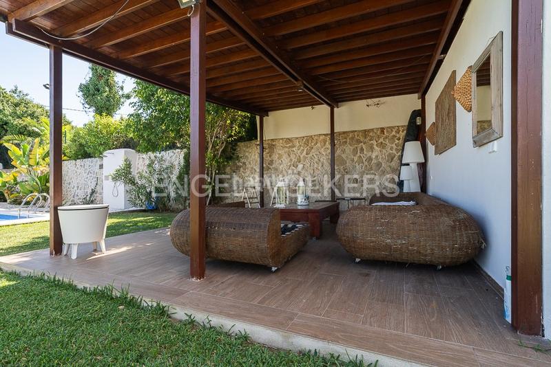 Foto 8d3dd90d-7177-4cfe-a6df-a07a3d998c1d. Lloguer casa amb calefacció aparcament piscina a Xàbia