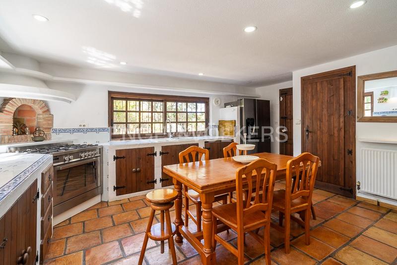 Foto a156364a-c98c-4a54-990f-13d3a6dfd952. Location maison avec chauffage parking piscine dans Xàbia