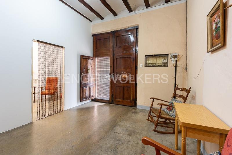 Foto 458c9985-fcfa-4da1-be05-f32eca01e159. Casa  de pueblo con gran patio en Carcaixent