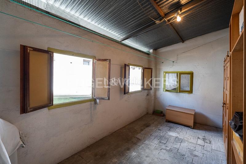 Foto 7e2cc637-5dec-45a4-ad78-c82beff85369. Casa  de pueblo con gran patio en Carcaixent