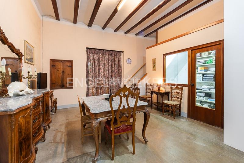 Foto a4ab2765-d197-4cdf-89f3-44872020ae14. Casa  de pueblo con gran patio en Carcaixent