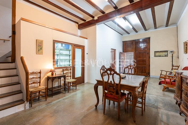 Foto f77b4fd8-9f33-4383-8a9a-1f7cc8cd1c1f. Casa  de pueblo con gran patio en Carcaixent