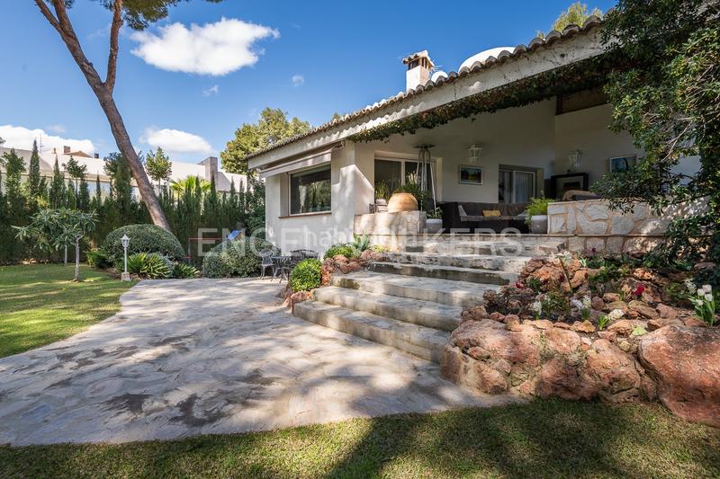 Foto 0cb58ebe-24cc-4c94-b910-93ff9caf2deb. House with heating parking in Centro-El Castillo Sagunt