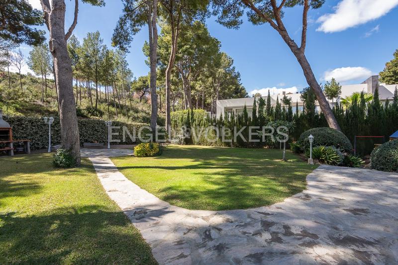 Foto 72a28977-ffe3-4710-ba88-706aa86d4742. House with heating parking in Centro-El Castillo Sagunt