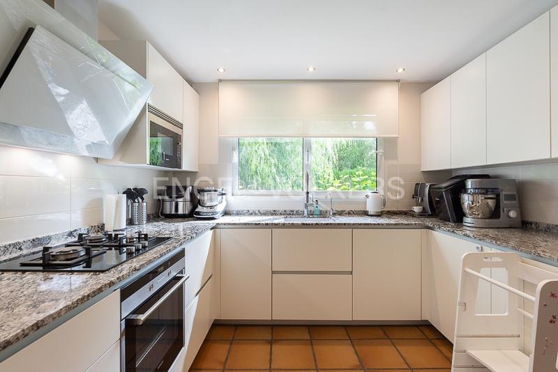 Foto 841bf4ee-f3a0-4f6d-bf35-8e394a3500b7. House with heating parking in Centro-El Castillo Sagunt