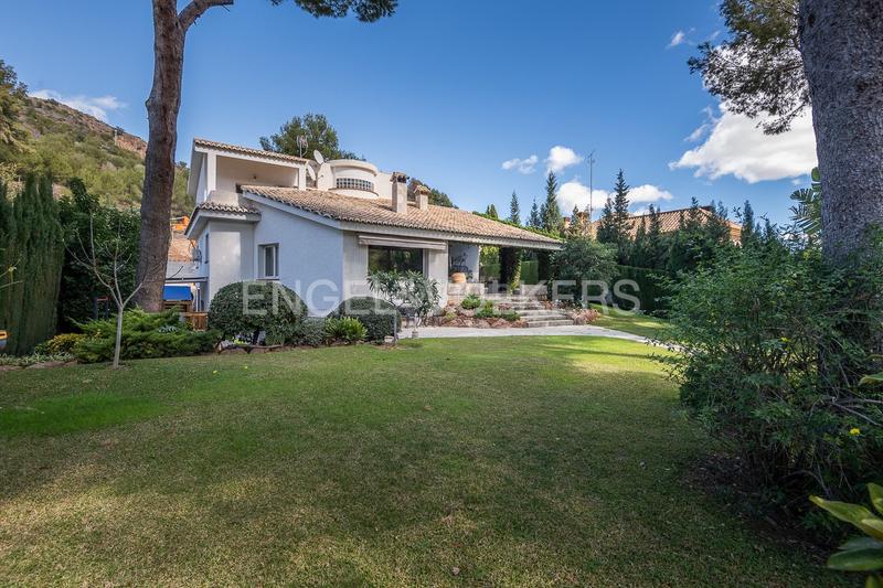 Foto a00f221e-9aee-4feb-9c38-0ff973234f6d. House with heating parking in Centro-El Castillo Sagunt