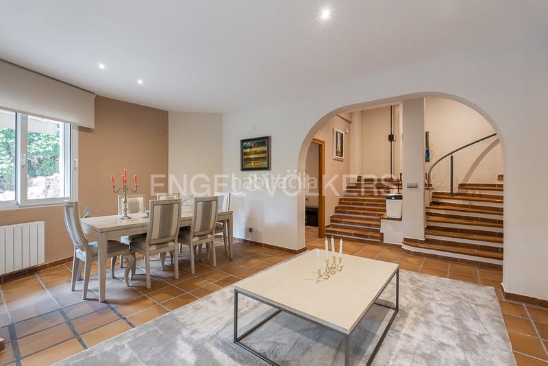 Foto e992c56a-d8df-450a-9bc9-db9973e4952e. House with heating parking in Centro-El Castillo Sagunt