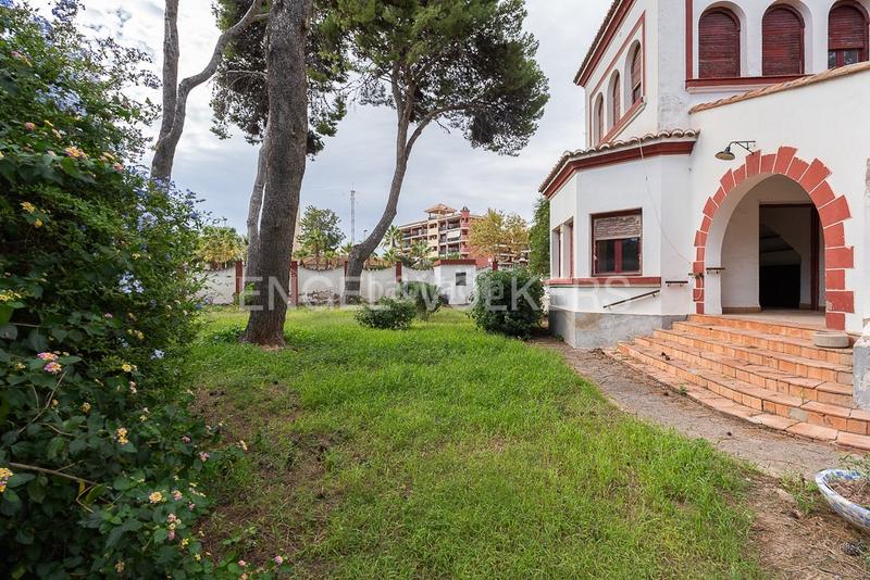 Foto 01463bca-3ef0-4621-b321-b5f1ee8f1276. Casa  unifamiliar única junto al faro en Canet d´en Berenguer