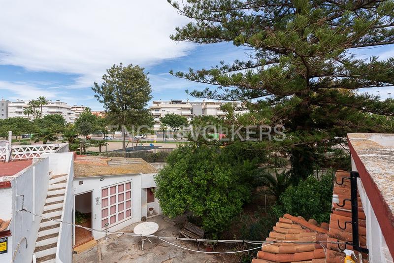 Foto 50cd0fe4-b216-4355-bb7b-cfdcaea6d43a. Casa  unifamiliar única junto al faro en Canet d´en Berenguer