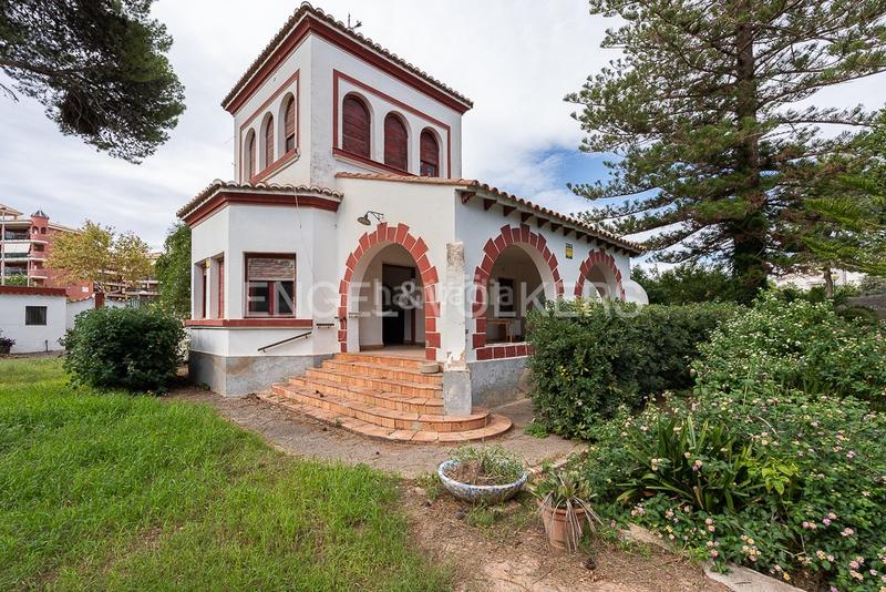 Foto 6ba3b36b-6bd1-4942-be89-b94347f69857. Casa  unifamiliar única junto al faro en Canet d´en Berenguer
