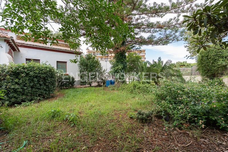 Foto 86c82a90-154b-43f5-aa19-c0e0dd1f5088. Casa  unifamiliar única junto al faro en Canet d´en Berenguer