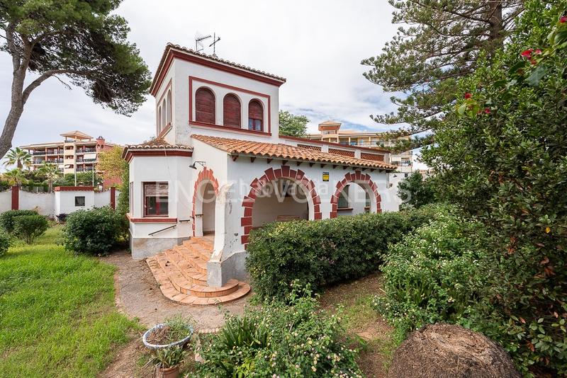 Foto 8c93bb4f-1609-4553-b402-26943f4a1b3e. Casa  unifamiliar única junto al faro en Canet d´en Berenguer