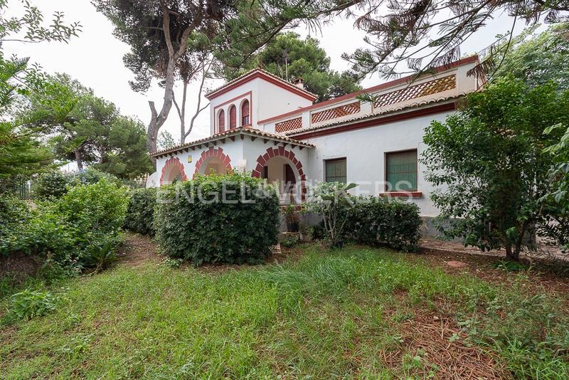 Foto a42f518c-c4ef-45db-995b-07e78722f72b. Casa  unifamiliar única junto al faro en Canet d´en Berenguer