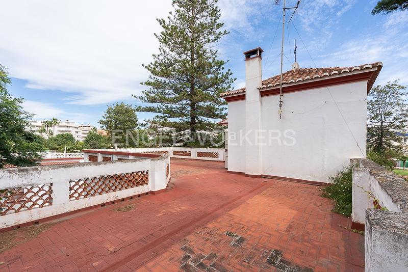 Foto cce5681c-d12f-4eb0-8f59-5c687fc2ce63. Casa  unifamiliar única junto al faro en Canet d´en Berenguer