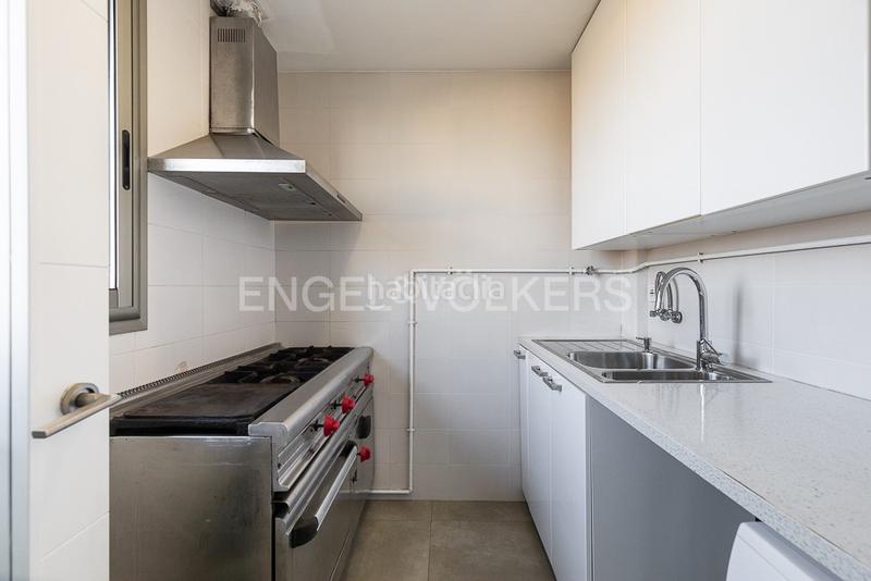 Foto 0f9aa27d-4f37-4b99-b43e-0393c7281b07. Apartament amb calefacció aparcament a La Punta Valencia