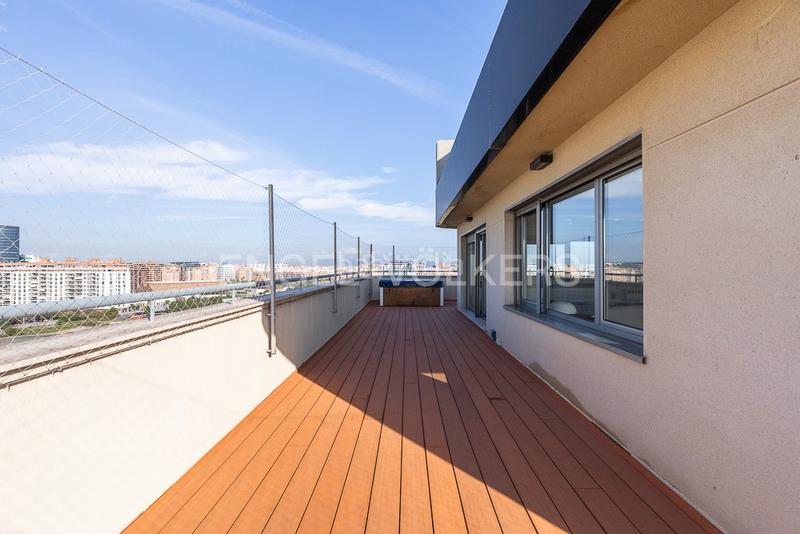 Foto 9b0c8497-1b68-4260-be62-8e9f7ab8a205. Apartament amb calefacció aparcament a La Punta Valencia