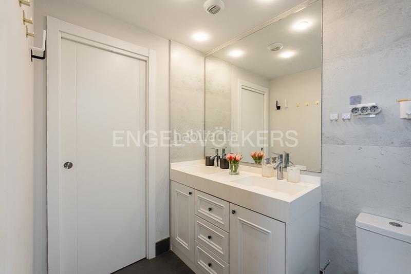 Foto 25360b4a-6d19-46e7-86fa-0263ca0124e3. Piccolo appartamento con riscaldamento parcheggio piscina in Valencia